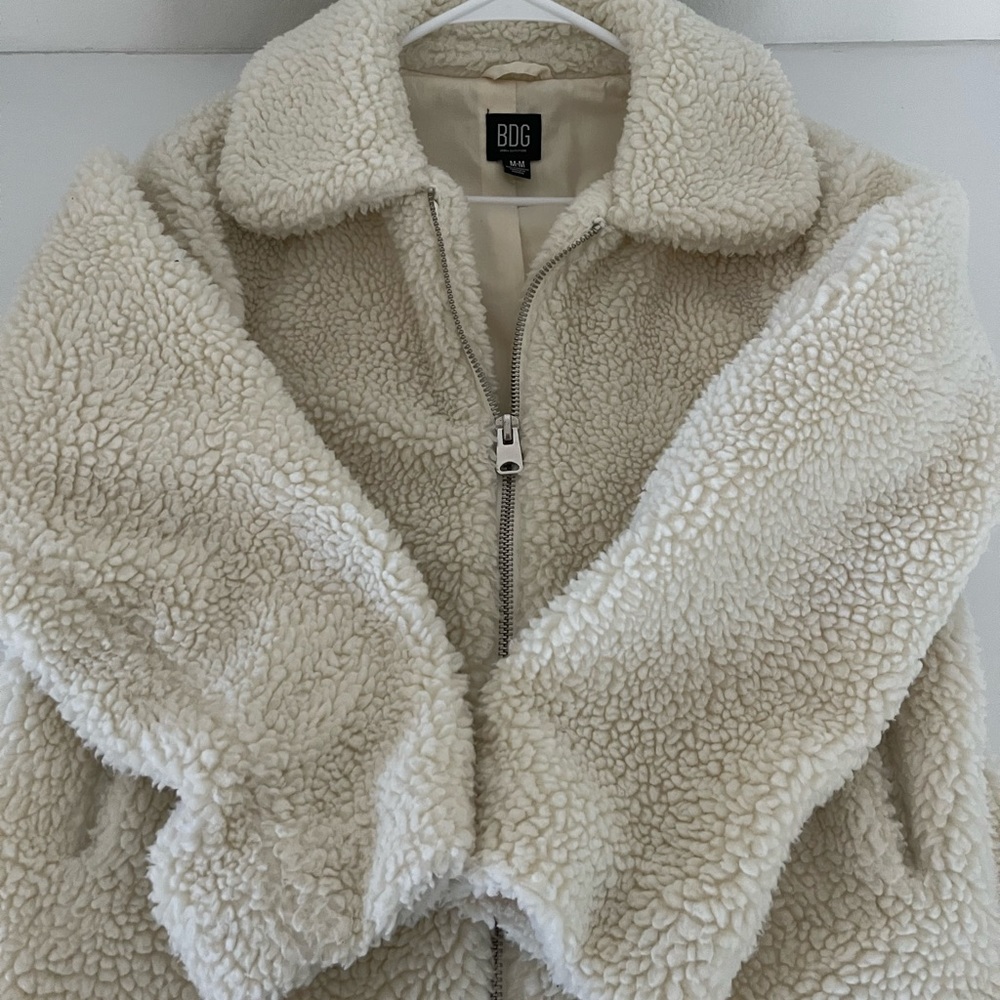 BDG lined cozy coat size medium